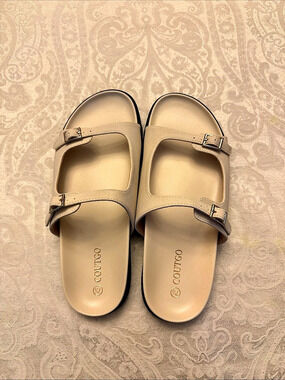 Coutgo Double-Buckle Slide Sandals in Beige Like New